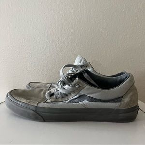 Vans - Old Skool Classic - Mens: 9.5 - Gray
